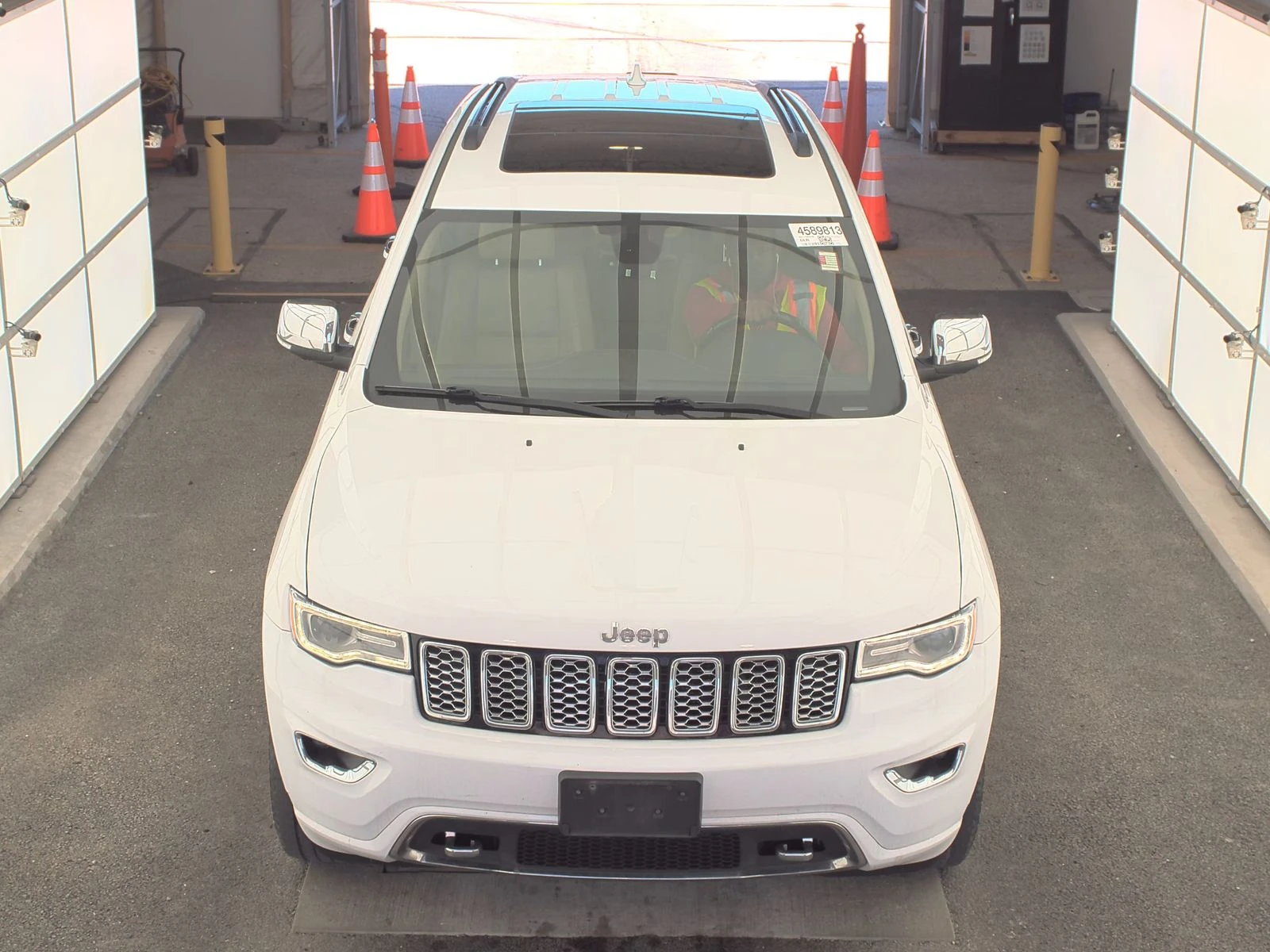 Jeep Grand cherokee BUY NOW* OVERLAND* 8ZF* 3.6* Обдух* Подгрев* Пано* - изображение 9