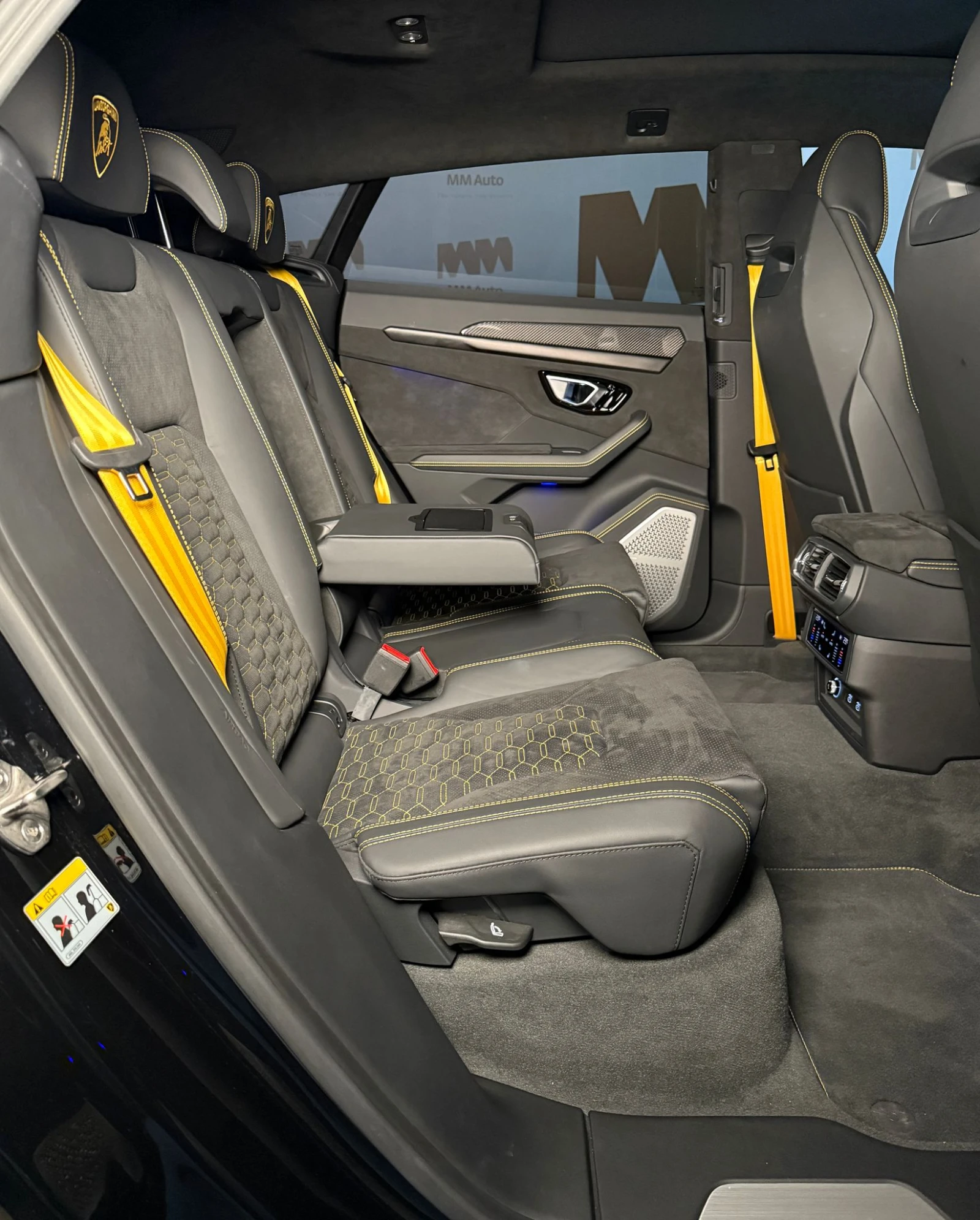 Lamborghini Urus S* Bang&Olufsen* Carbon* Pano* HuD | Mobile.bg   11