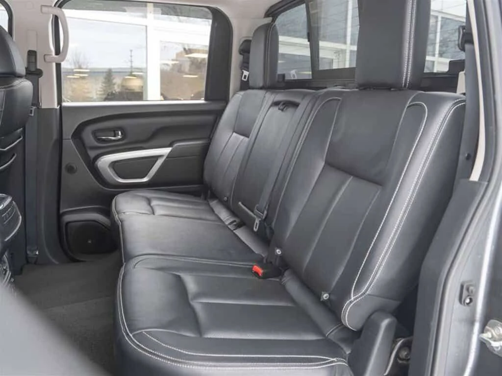 Nissan Titan crew cab * XD PRO 4X 4x4 Diesel Navigation Bac * CARFAX * Ц, снимка 12 - Автомобили и джипове - 53736061