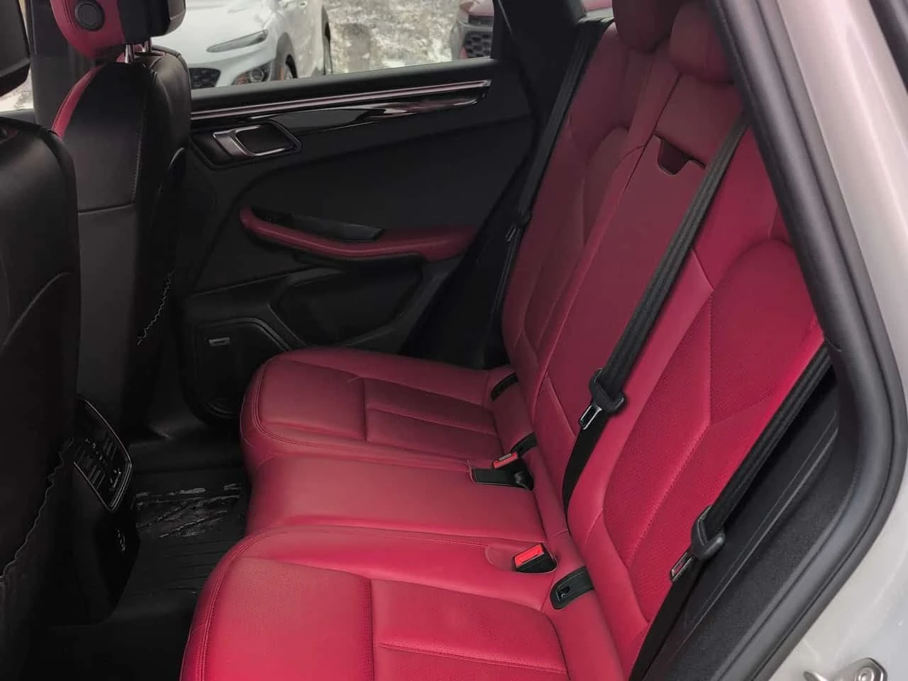 Porsche Macan S  CARFAX, снимка 12 - Автомобили и джипове - 53845603