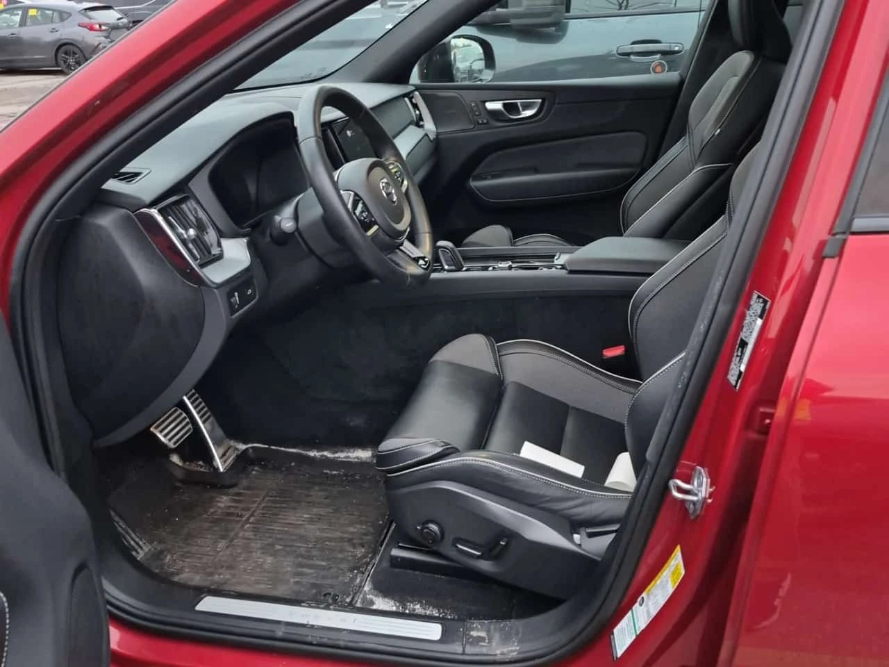 Volvo XC60 R DESIGN  CARFAX, снимка 5 - Автомобили и джипове - 56165440