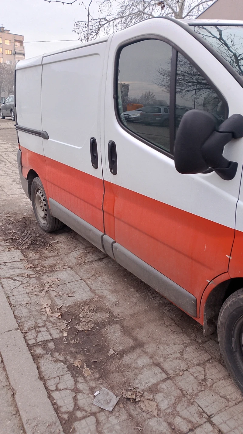 Opel Vivaro, снимка 2 - Бусове и автобуси - 48588078