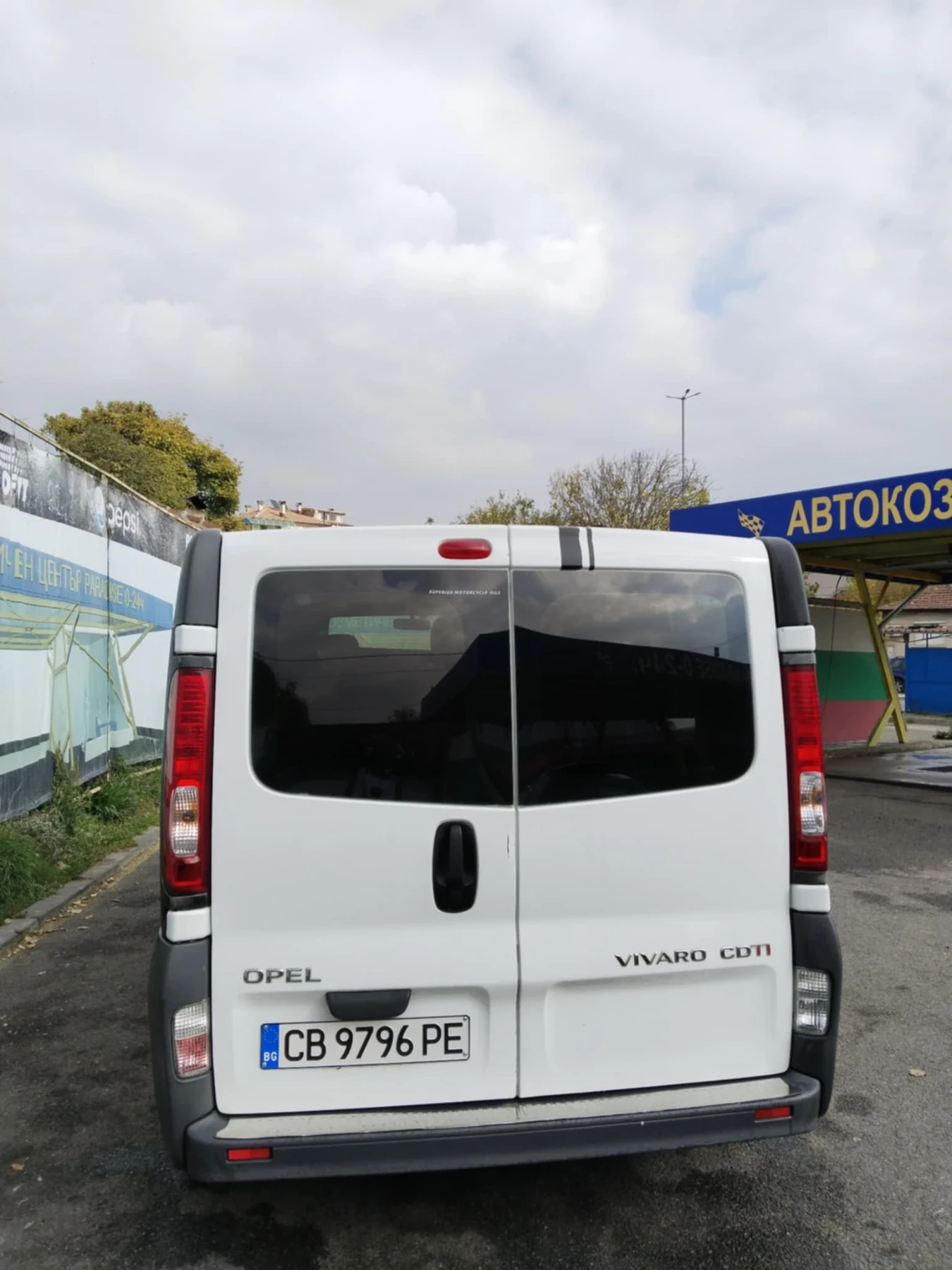 Opel Vivaro 2.0, снимка 4 - Бусове и автобуси - 54762079