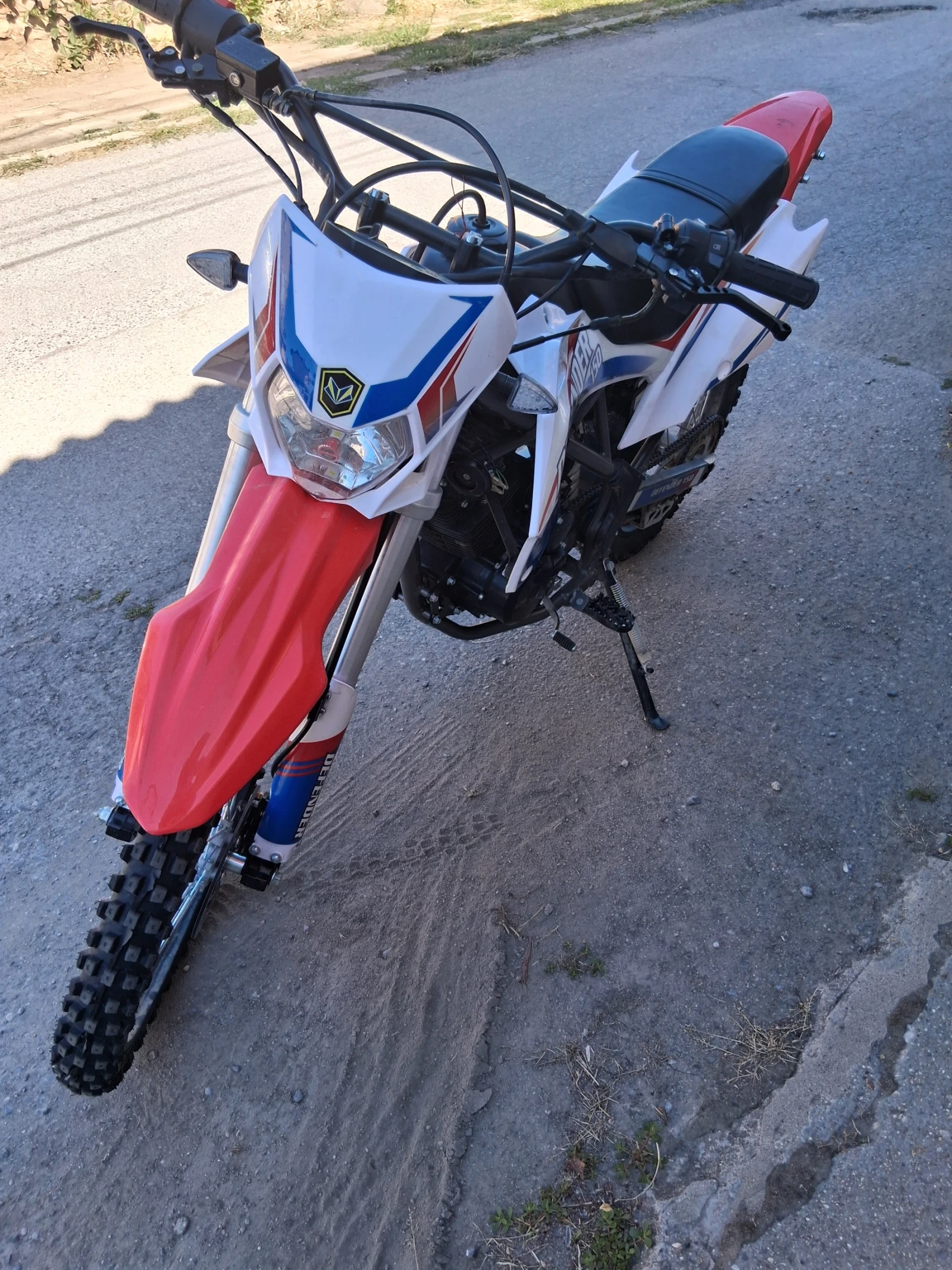 Falcon Discovery 150цц Дефендър