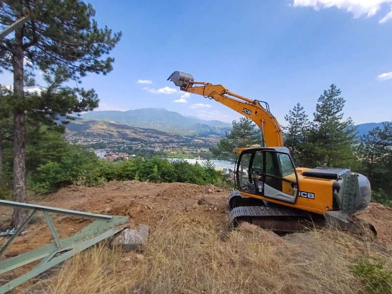 Багер JCB Js180