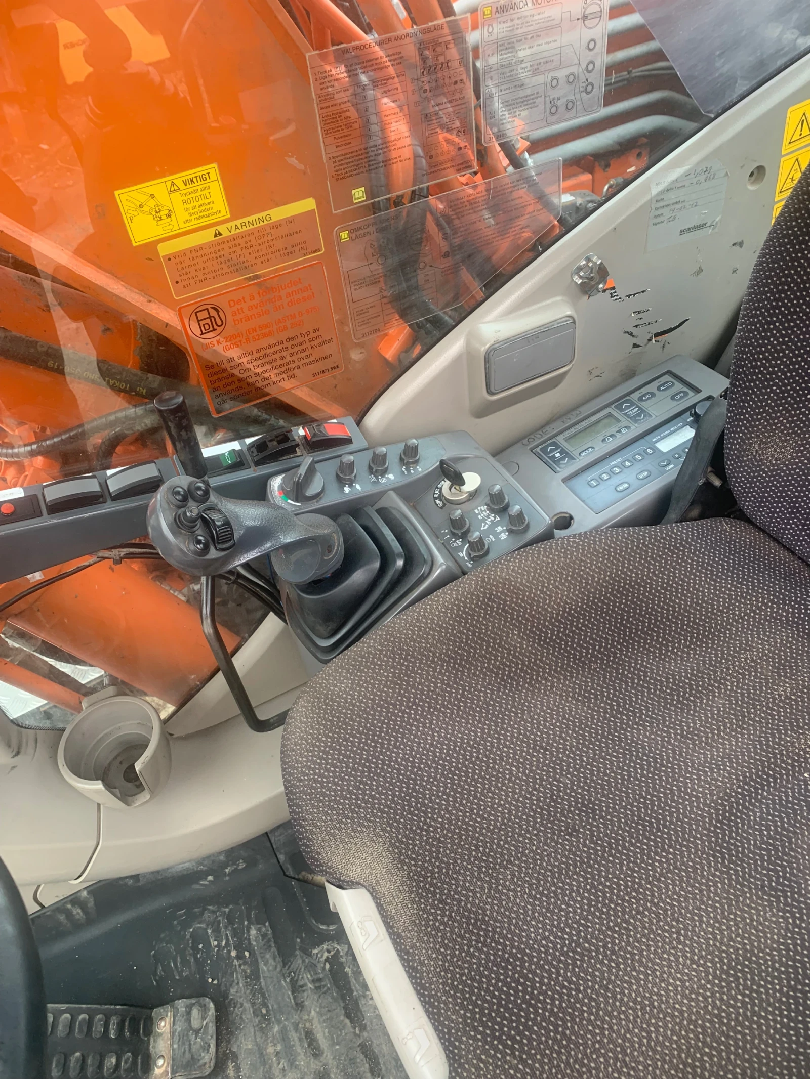  Hitachi ZX140-3W | Mobile.bg   13