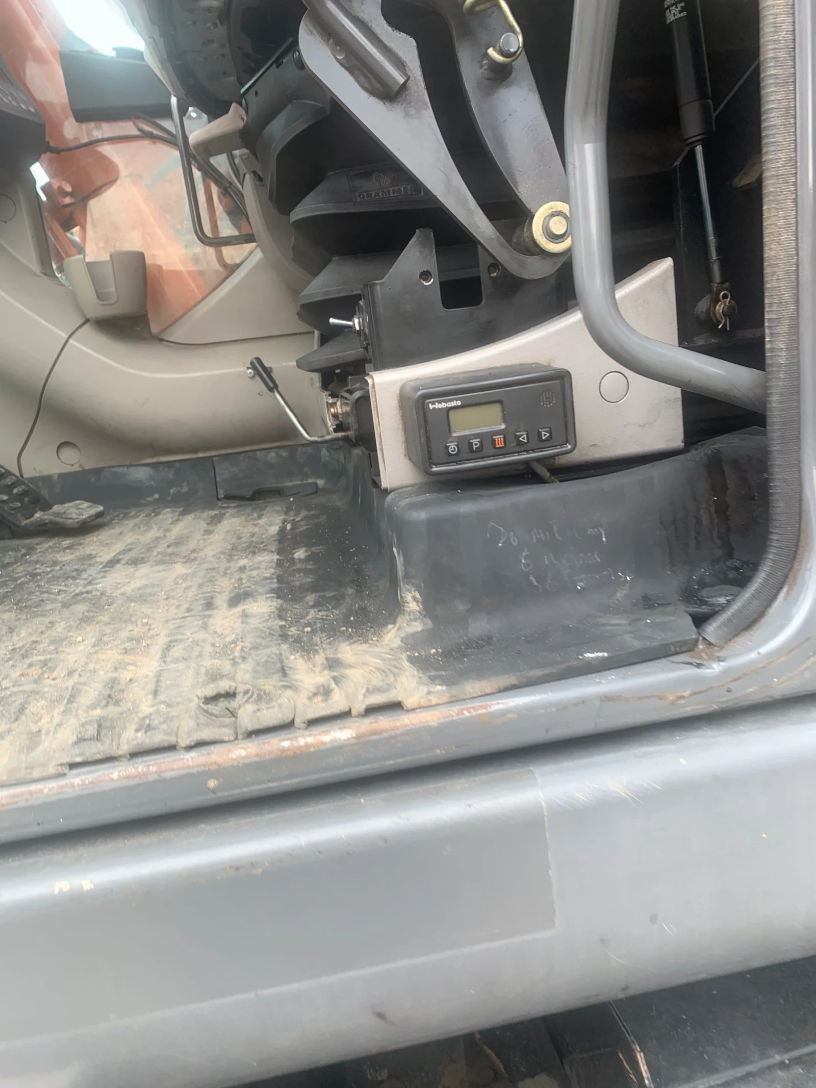  Hitachi ZX140-3W | Mobile.bg   12