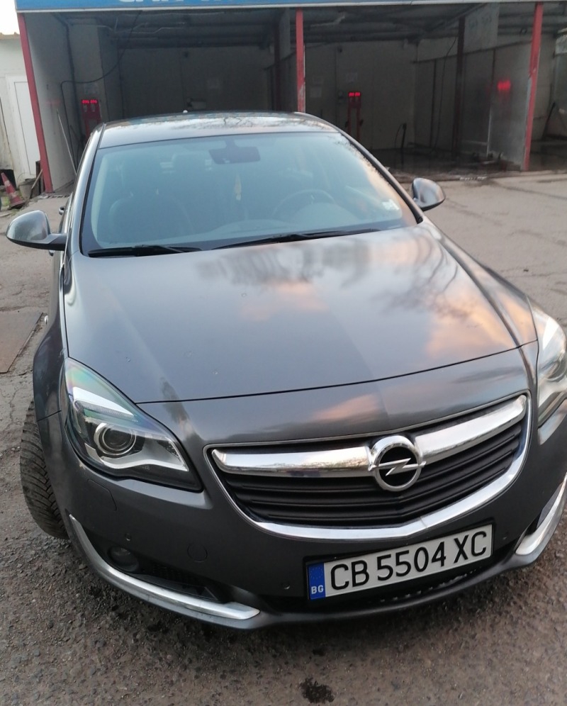 Opel Insignia, снимка 1 - Автомобили и джипове - 46487959