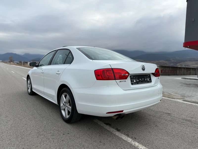 VW Jetta TOP !!!, снимка 10 - Автомобили и джипове - 48268816