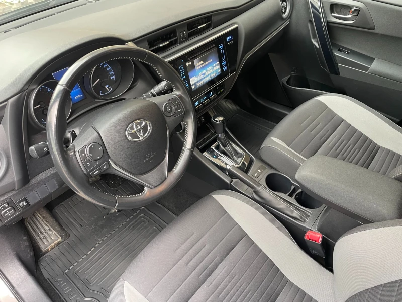 Toyota Auris 1.6 CVT Facelift, снимка 6 - Автомобили и джипове - 48595559