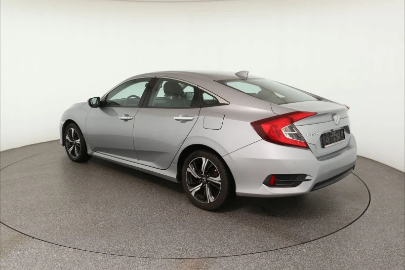 Honda Civic 1.5 Executive, снимка 4 - Автомобили и джипове - 48905563