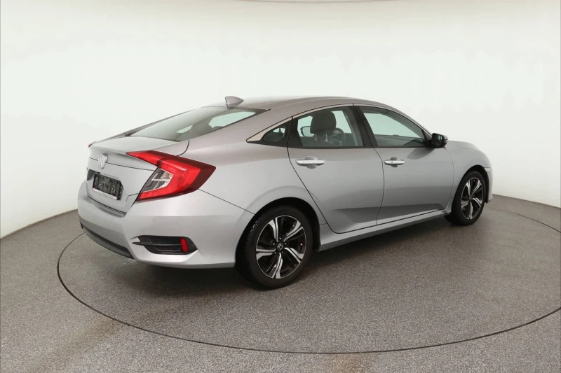 Honda Civic 1.5 Executive, снимка 5 - Автомобили и джипове - 48905563