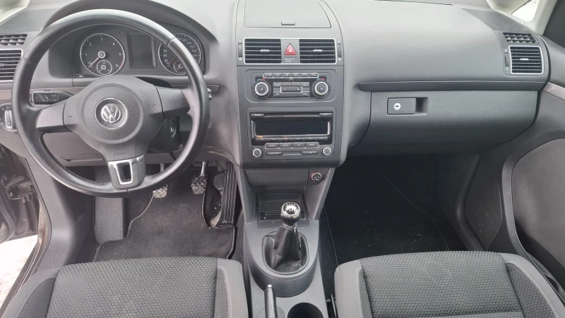 VW Touran 2.0 TDI, снимка 8 - Автомобили и джипове - 49169752