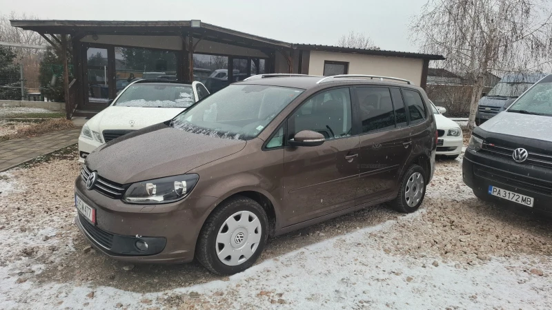 VW Touran 2.0 TDI, снимка 2 - Автомобили и джипове - 49169752