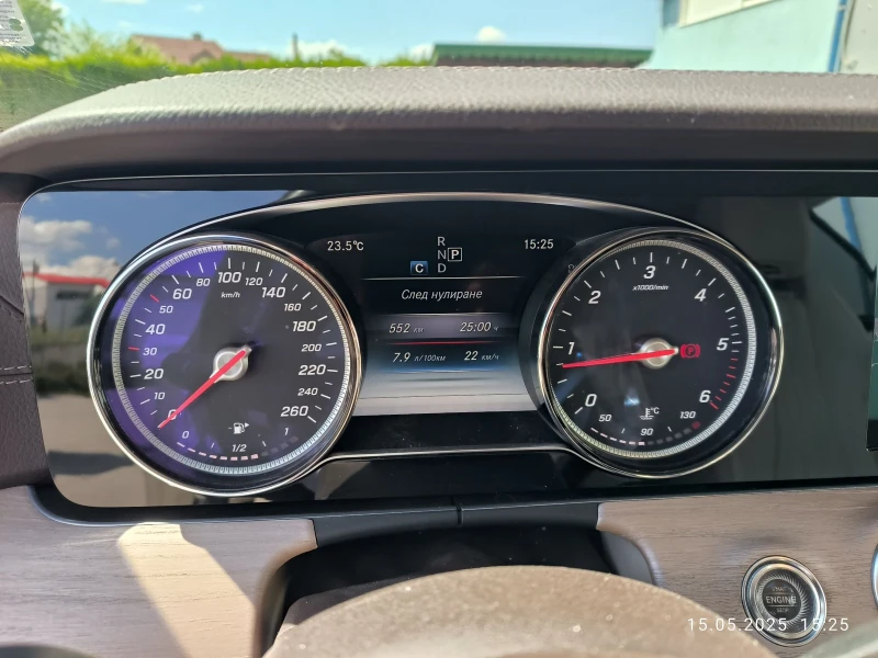Mercedes-Benz E 220, снимка 13 - Автомобили и джипове - 51233153