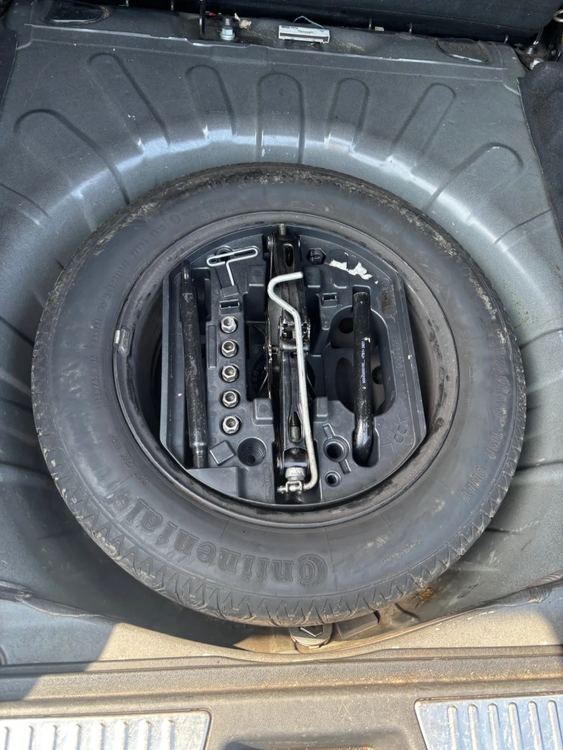 Renault Laguna 1.5DCi, снимка 8 - Автомобили и джипове - 51476908