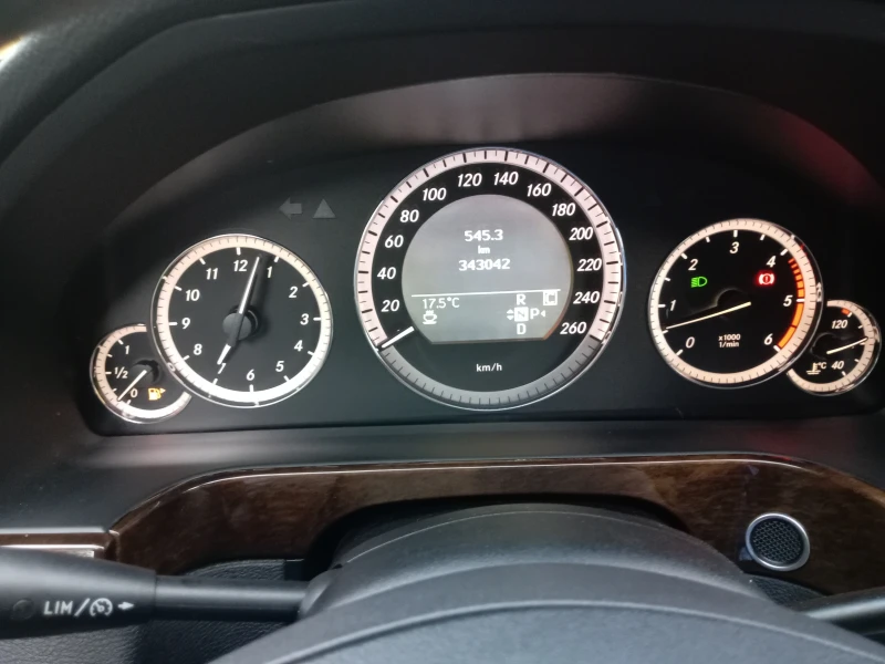 Mercedes-Benz E 350, снимка 5 - Автомобили и джипове - 52638280