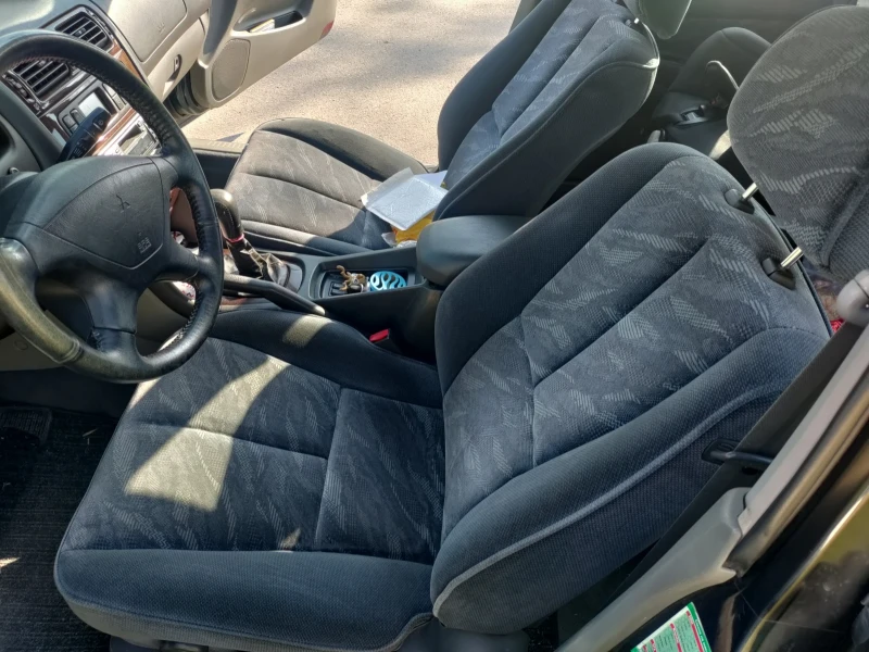 Mitsubishi Galant Седан, снимка 7 - Автомобили и джипове - 52259610