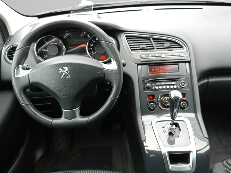 Peugeot 5008 ALLURE 2.0HDI/163 FAP BVA6, снимка 14 - Автомобили и джипове - 53000733