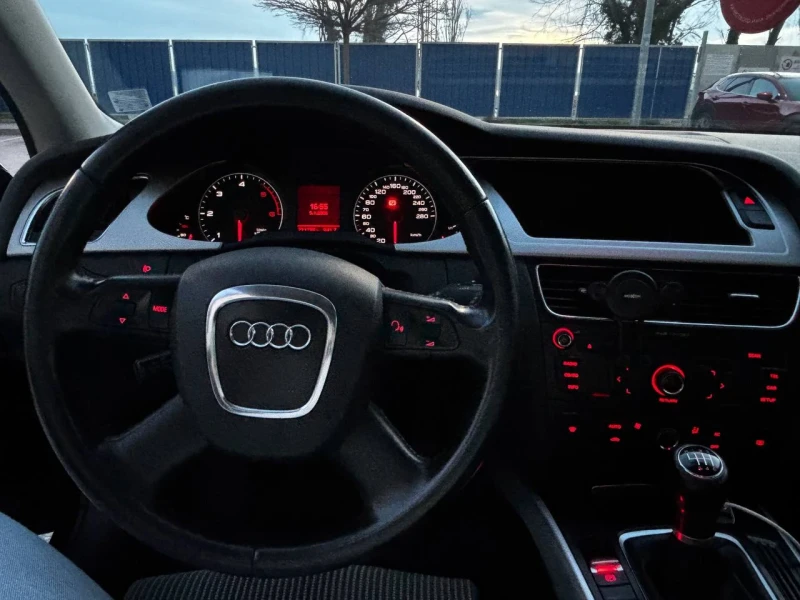 Audi A4, снимка 14 - Автомобили и джипове - 52999281