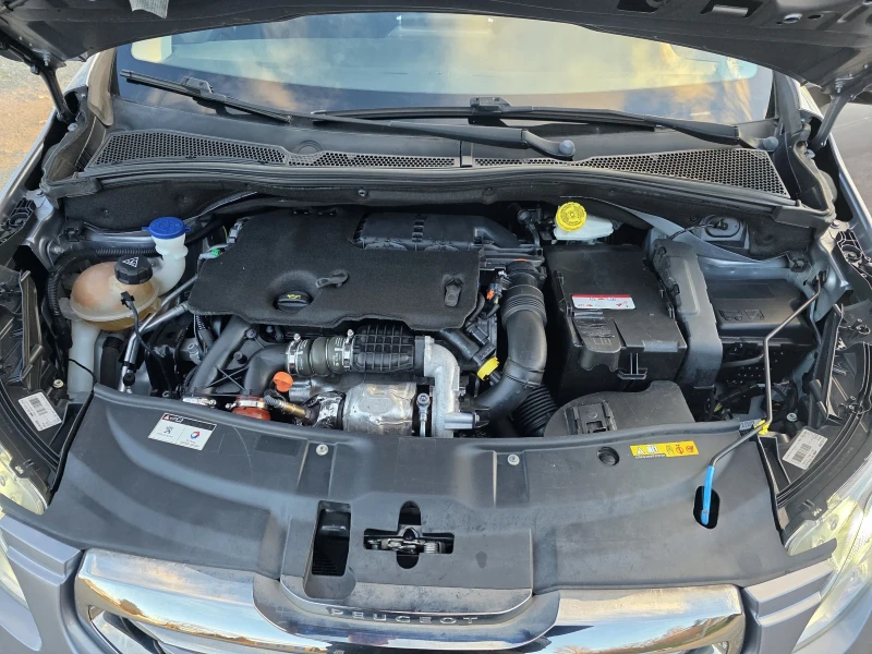Peugeot 2008 1.6 HDI 93k.c, снимка 15 - Автомобили и джипове - 53112072