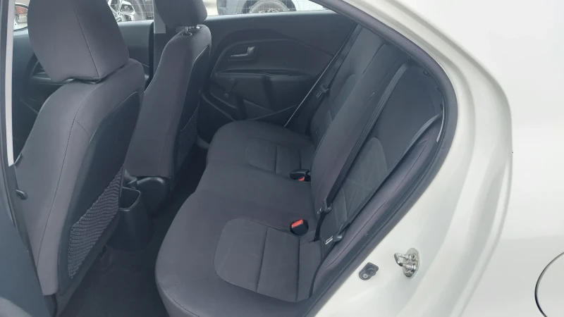 Kia Rio 1.3i-ТОП СЪСТОЯНИЕ, снимка 8 - Автомобили и джипове - 53210327