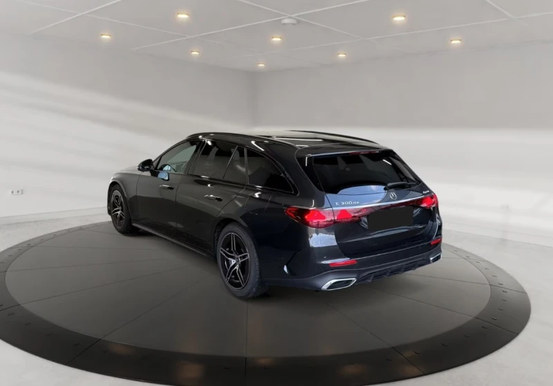 Mercedes-Benz E 300 de* T-Modell* Hyperscreen* AMG Advanced Plus, снимка 3 - Автомобили и джипове - 53272847