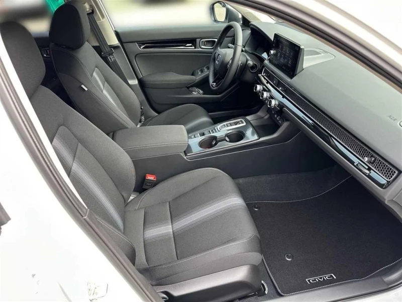 Honda Civic 2.0* ELEGANCE* CAM* LED* DISTR* CARPLAY* , снимка 12 - Автомобили и джипове - 53380160