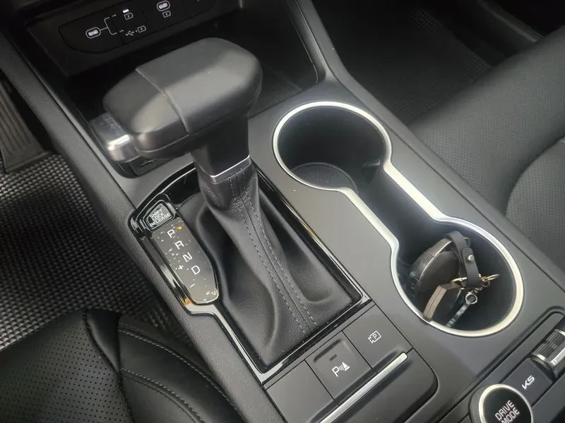 Kia K5 2.0 Lpi, снимка 9 - Автомобили и джипове - 54999995