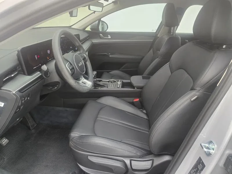 Kia K5 2.0 Lpi, снимка 10 - Автомобили и джипове - 54999995