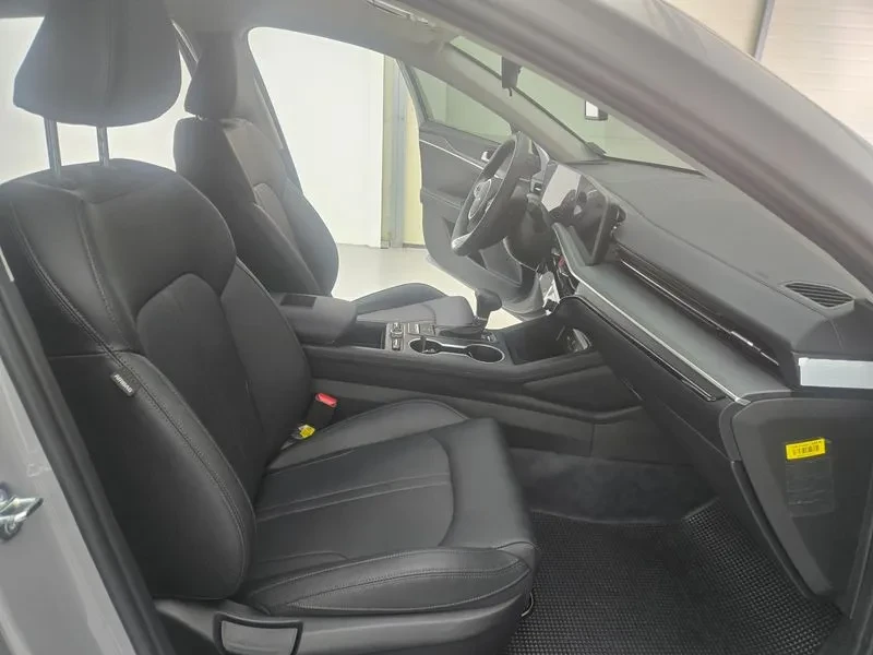 Kia K5 2.0 Lpi, снимка 11 - Автомобили и джипове - 54999995