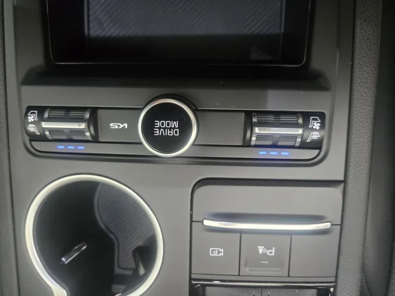 Kia K5 2.0 Lpi, снимка 16 - Автомобили и джипове - 54999995