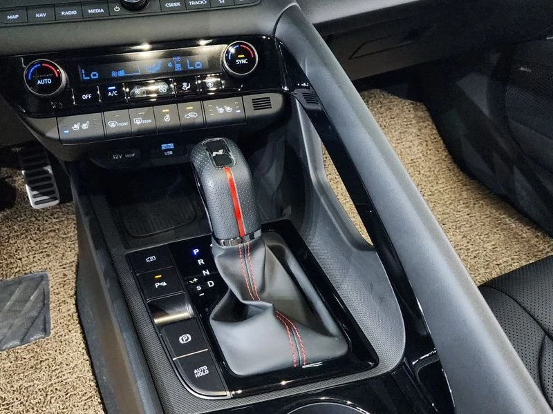 Hyundai Elantra Inspiration N Line| 139к.с.| ВКЛ.ТЕХНОТЕСТ, снимка 8 - Автомобили и джипове - 55665278