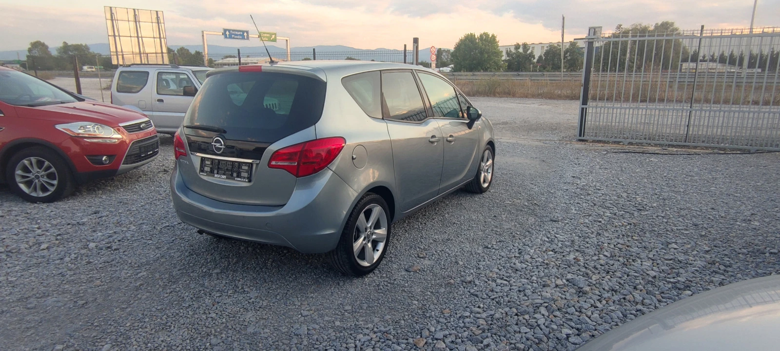 Opel Meriva 1.4i 16v  - изображение 4