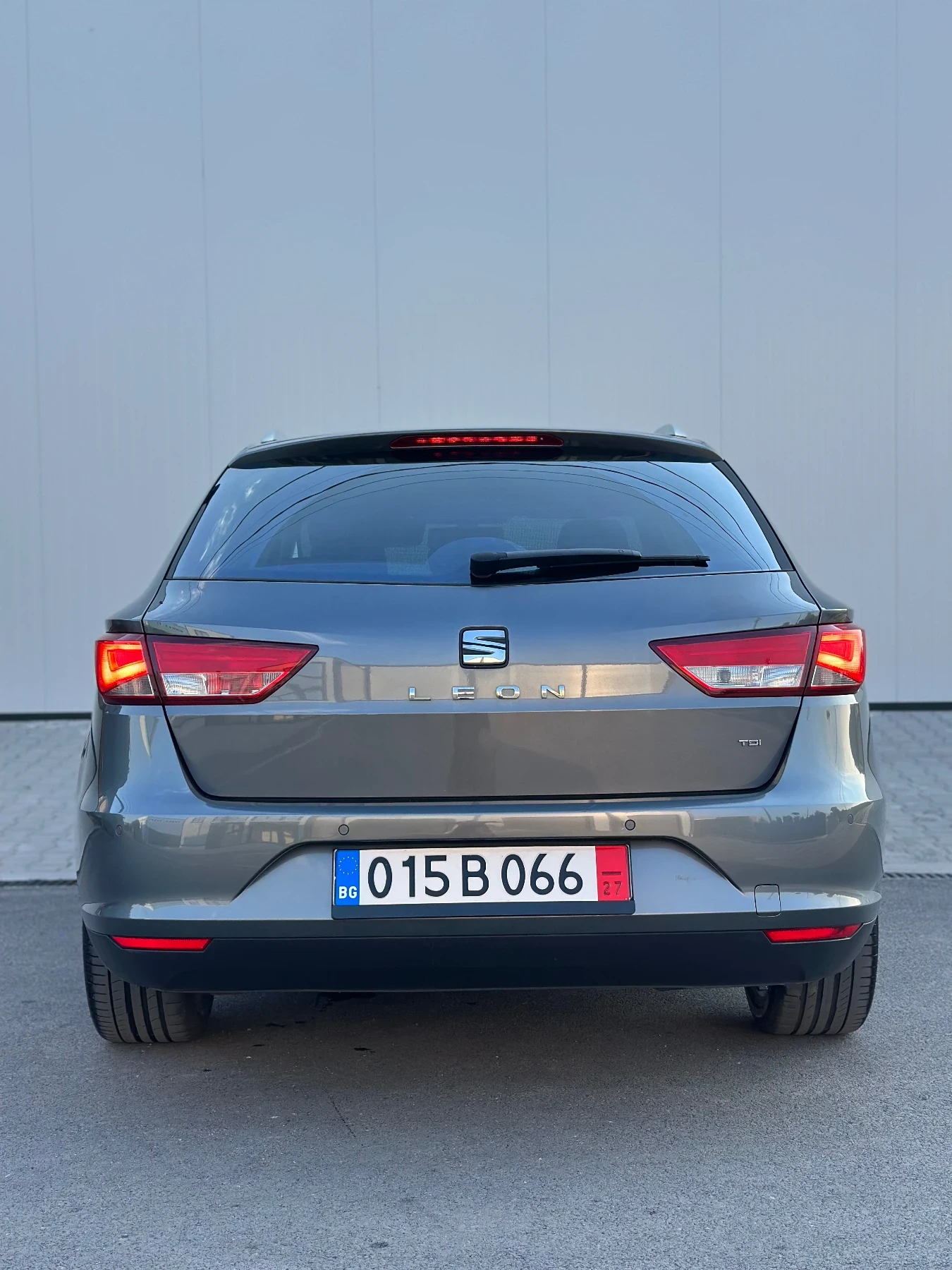 Seat Leon 1.6 TDI* FULL*  - изображение 4