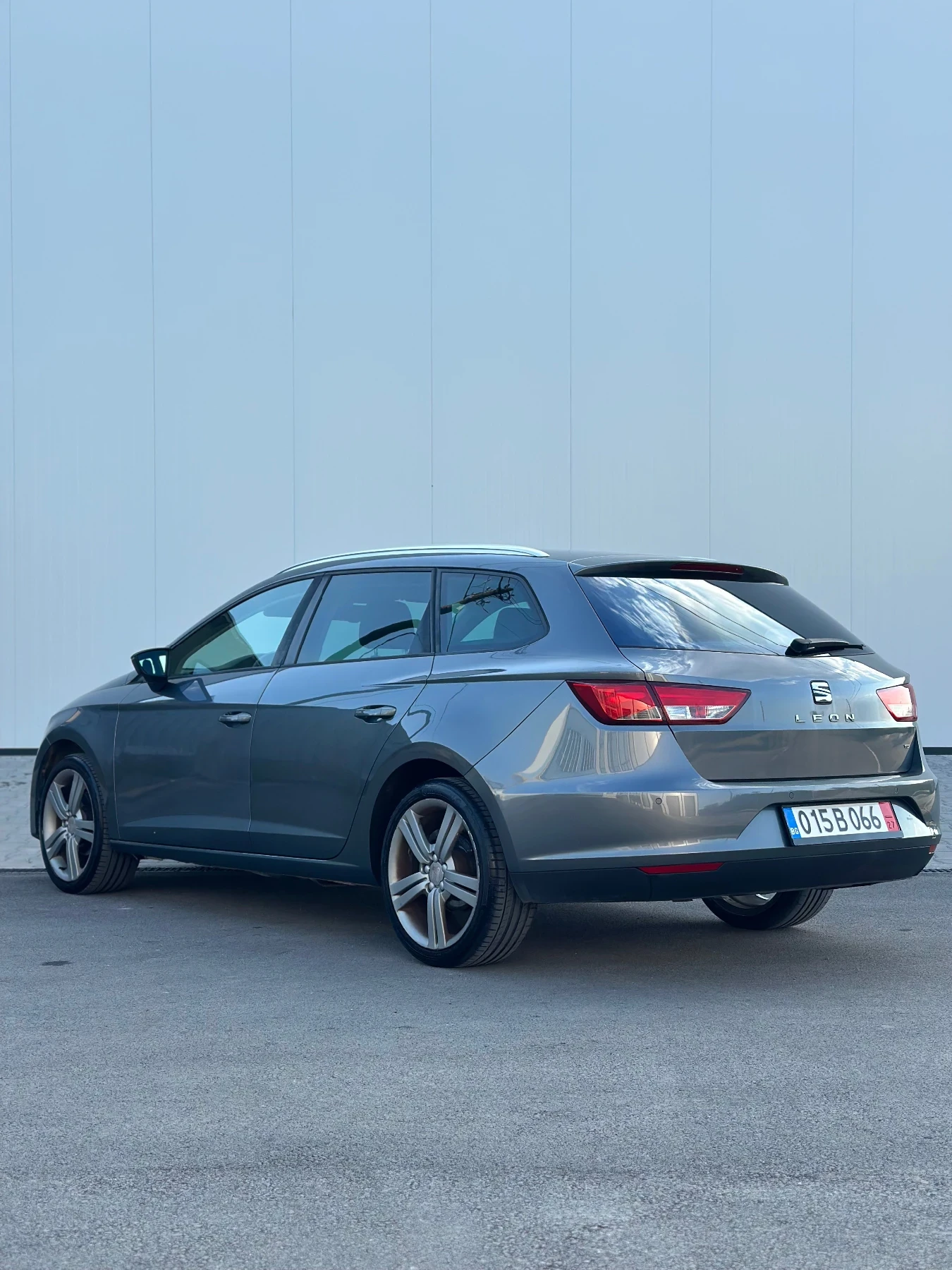 Seat Leon 1.6 TDI* FULL*  - изображение 6