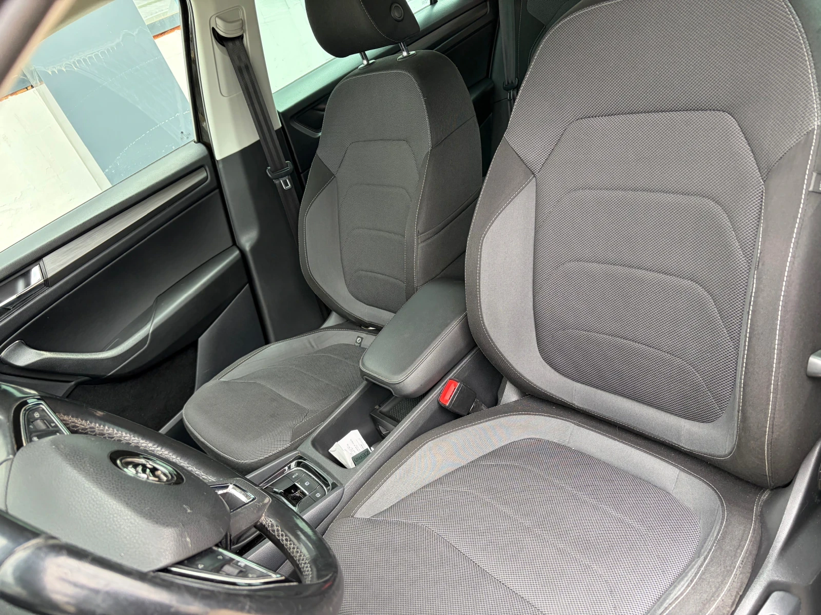 Skoda Kodiaq 2.0TDI, снимка 10 - Автомобили и джипове - 51476908