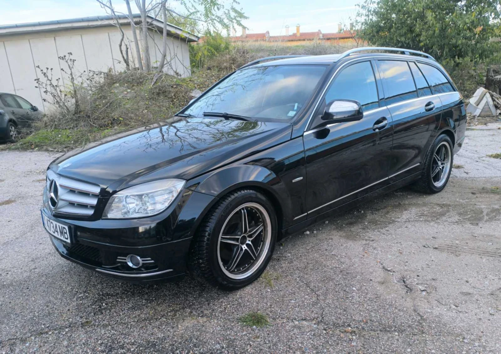 Mercedes-Benz C 220 AVANTGARDЕ* ЕЛ БАГАЖНИК* КОЖА* НАВИГАЦИЯ* ПОДГРЕВ* - изображение 3