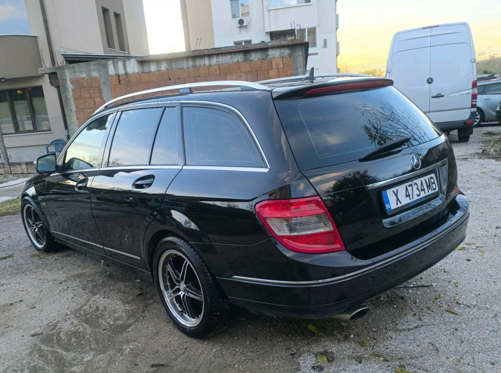 Mercedes-Benz C 220 AVANTGARDЕ* ЕЛ БАГАЖНИК* КОЖА* НАВИГАЦИЯ* ПОДГРЕВ* - изображение 8