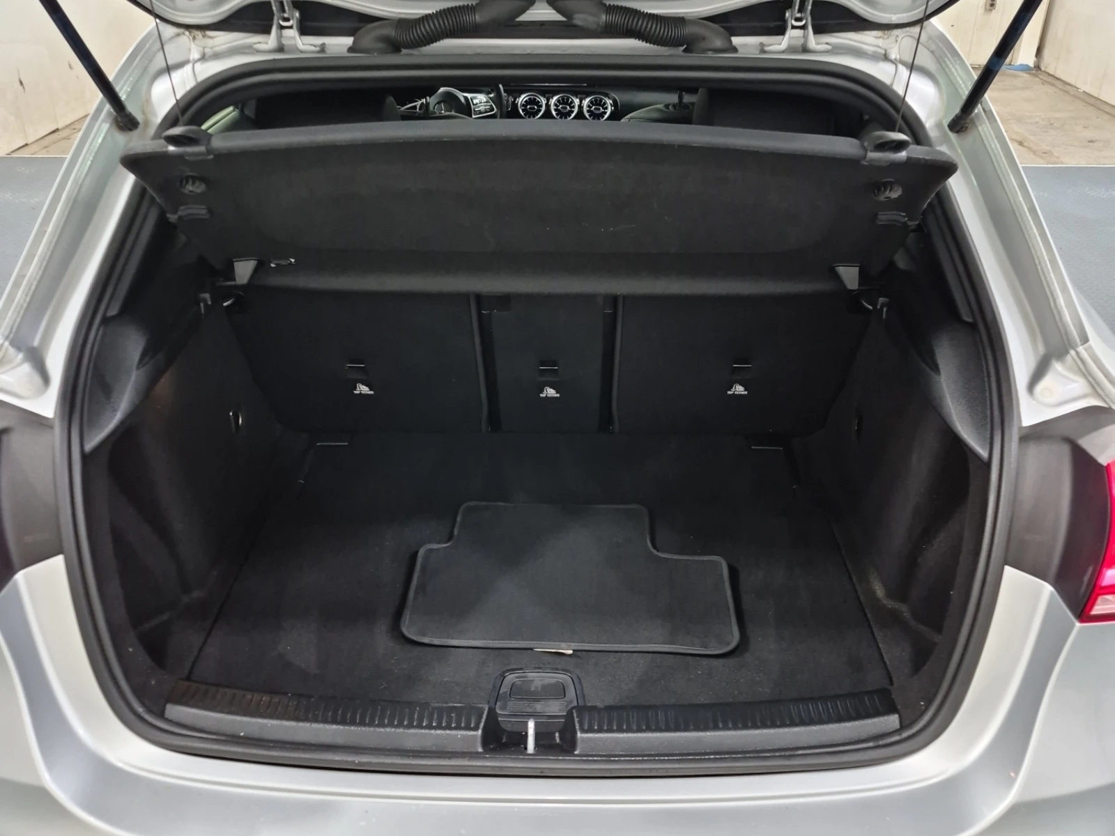 Mercedes-Benz A 250 AMG LINE/FULL DIGITAL/KEYLESS - изображение 7