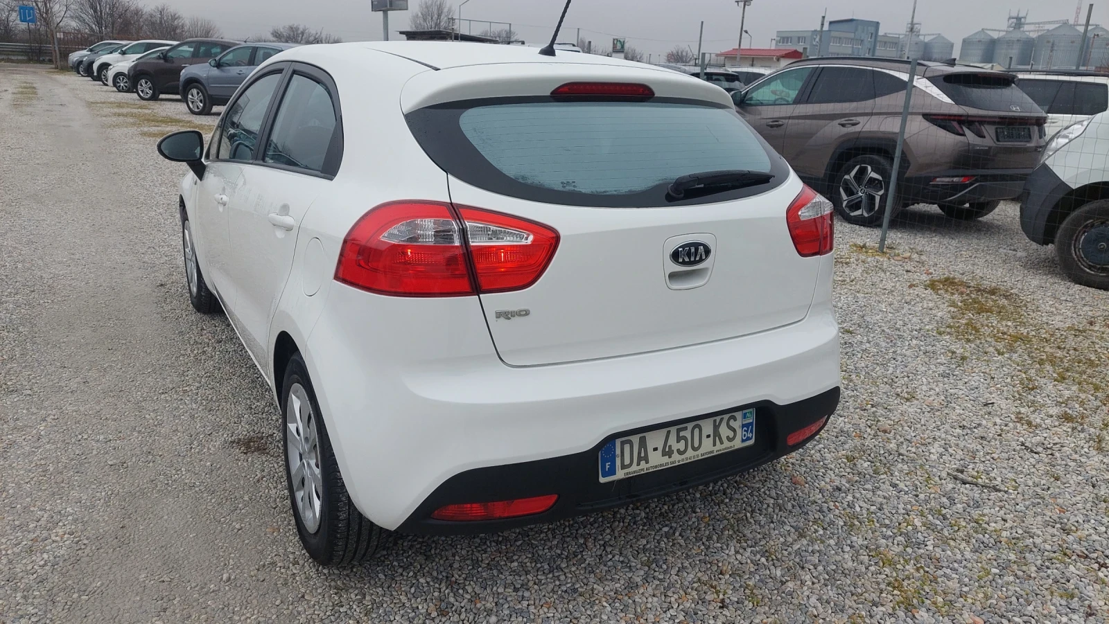 Kia Rio 1.3i-ТОП СЪСТОЯНИЕ - изображение 4