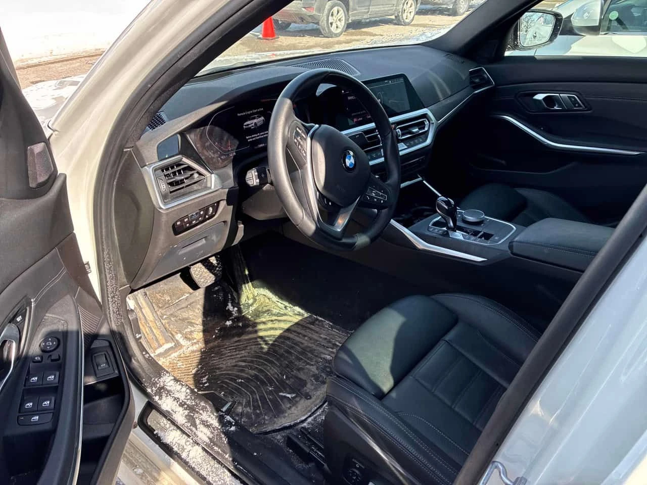 BMW 330 *  xDrive * CARFAX * 360 * ГУМИ * ГЕНЕРАЦИЯ - изображение 5