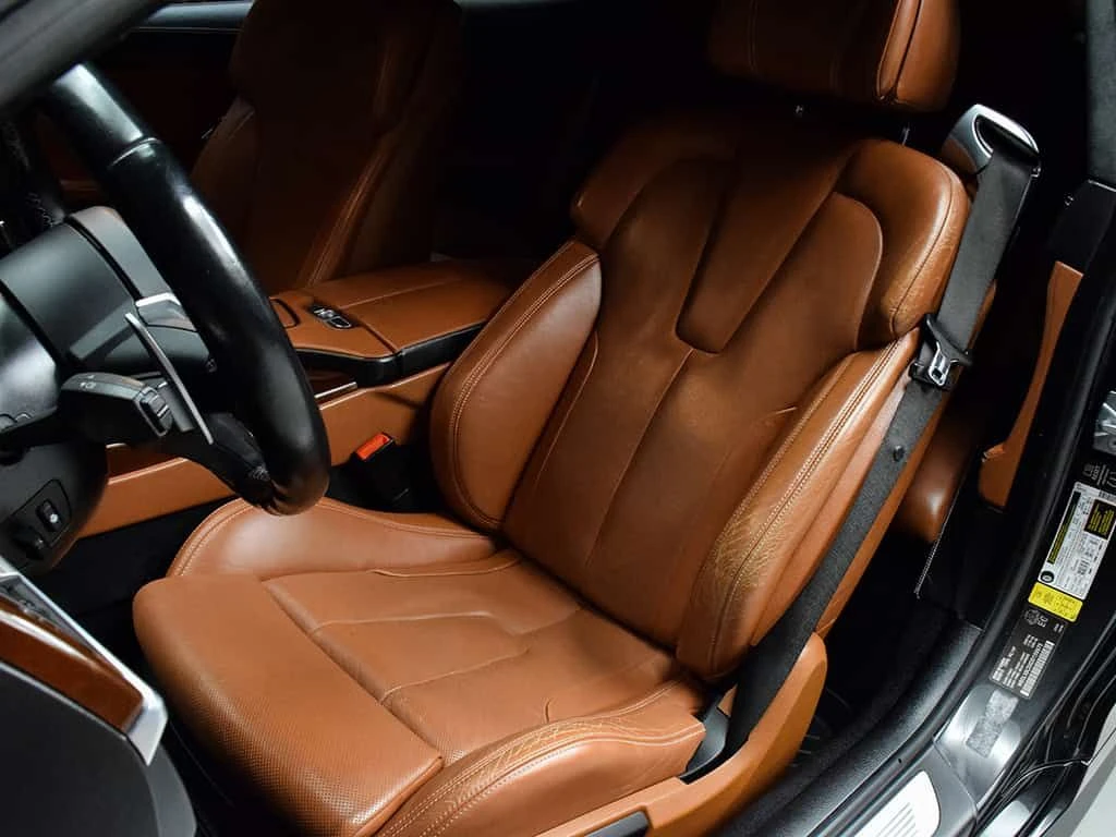 BMW M6 * Individual Interior Loaded with options! * CARFA, снимка 11 - Автомобили и джипове - 53772582