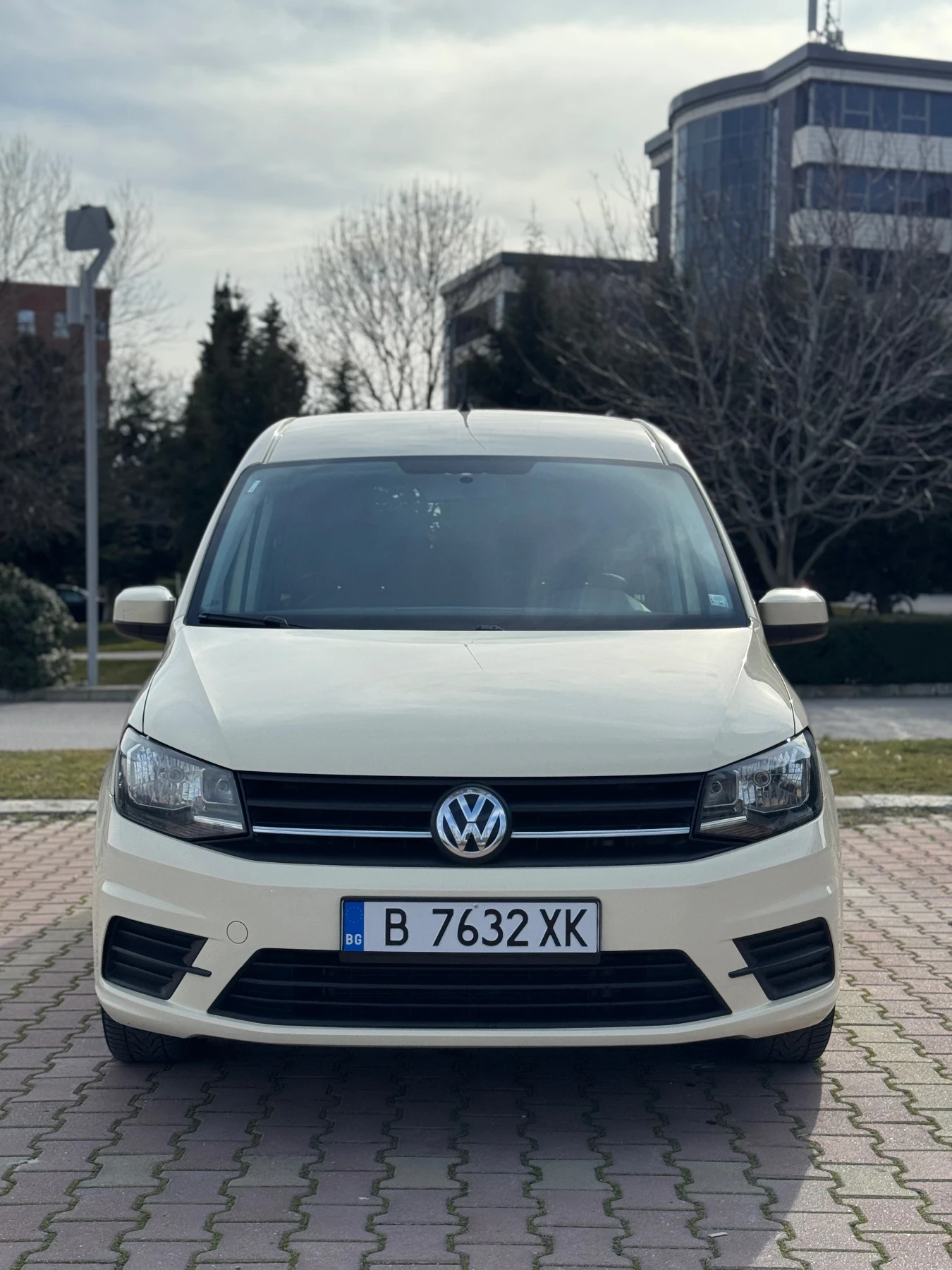 VW Caddy 2.0 TDI 6+ 1, снимка 2 - Автомобили и джипове - 53839080