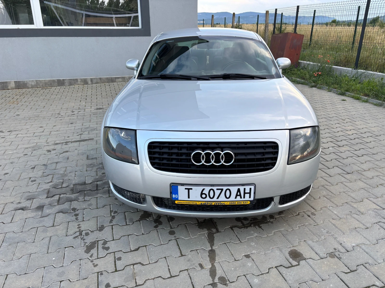 Audi Tt 1.8T 180hp, снимка 2 - Автомобили и джипове - 54961336