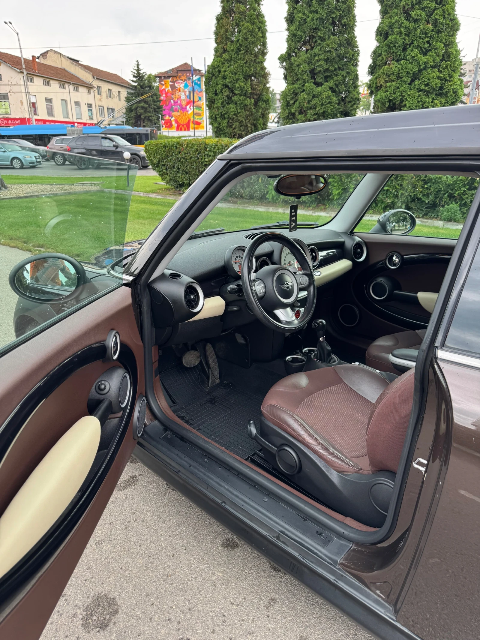 Mini Clubman 1.6D R55 Automatic , снимка 6 - Автомобили и джипове - 55067995
