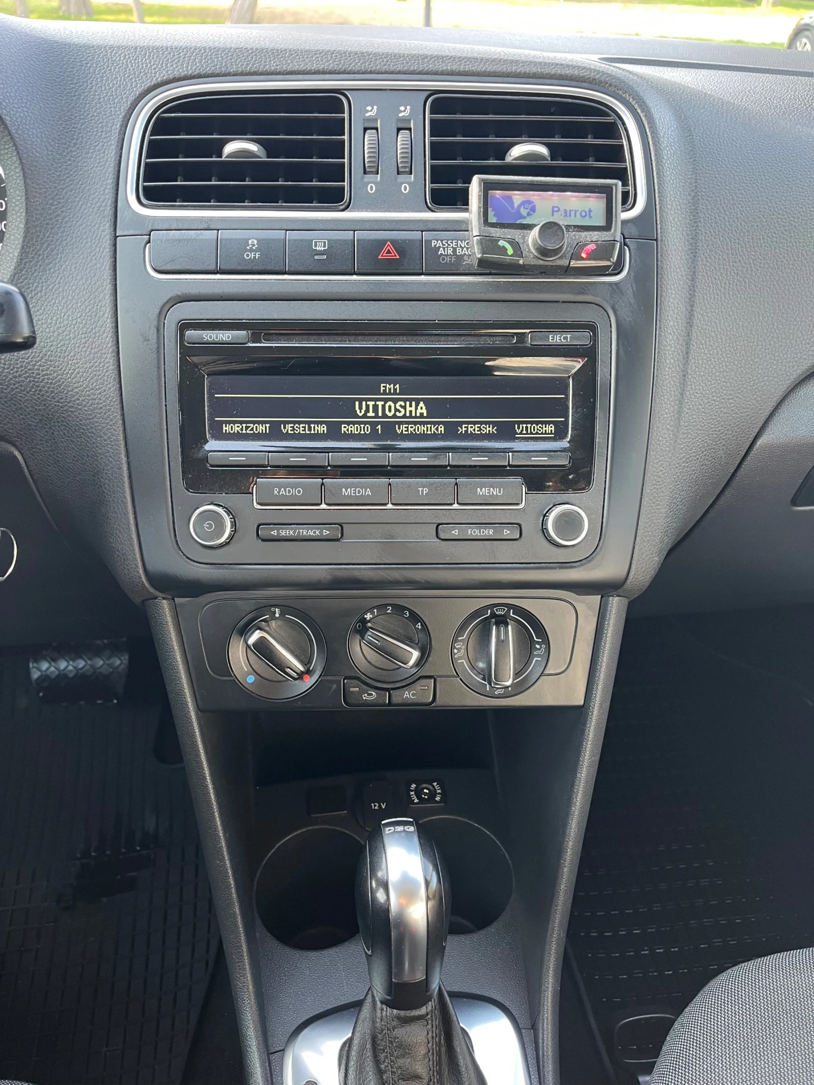 VW Polo 1.6 TDI DSG 7 скорости, снимка 11 - Автомобили и джипове - 55420815