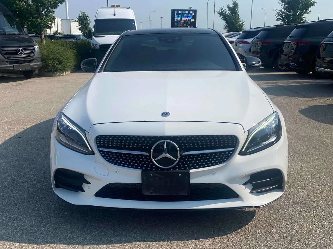 Mercedes-Benz C 300 4MATIC * ГЛАВНО ПРЕДСТАВИТЕЛСТВО НА MERCEDES* , снимка 2 - Автомобили и джипове - 55460167