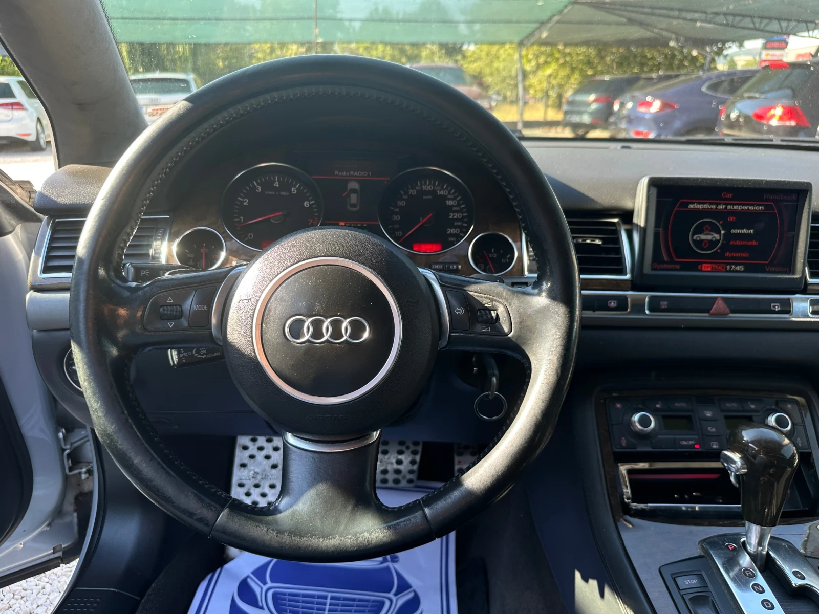 Audi A8 4.2-MPI* Quattro* Газ-Бензин* Xenon* , снимка 9 - Автомобили и джипове - 55492934
