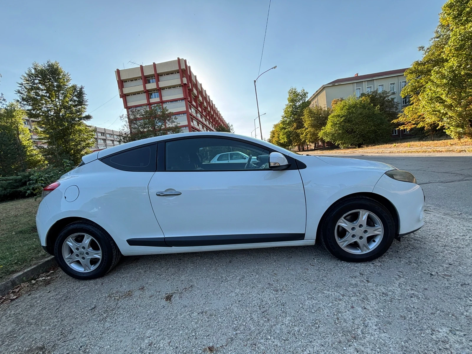 Renault Megane, снимка 2 - Автомобили и джипове - 56010637